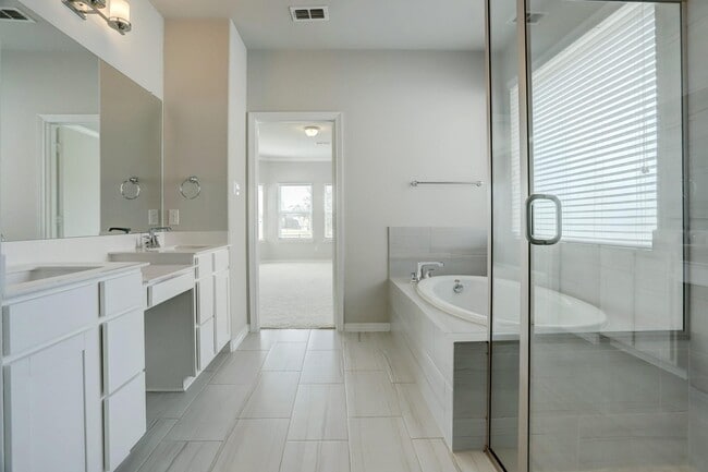 Building Photo - 3418 Pebble Creek Dr
