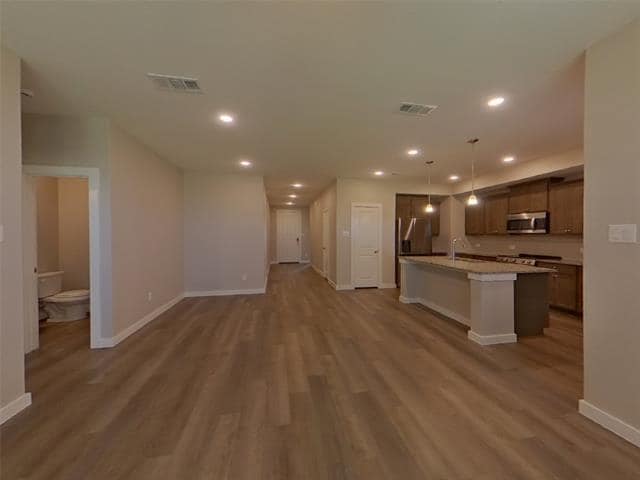 Building Photo - 8009 Calhoun Vly Dr
