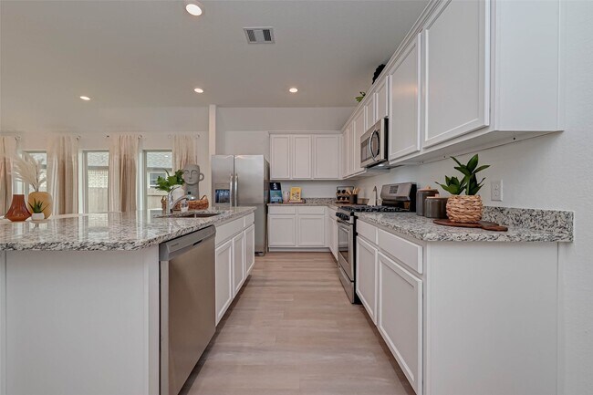 Building Photo - 21119 Bella Coral Dr