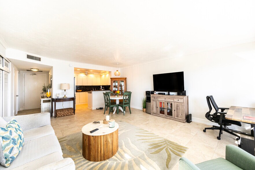 Building Photo - 3700 Galt Ocean Dr