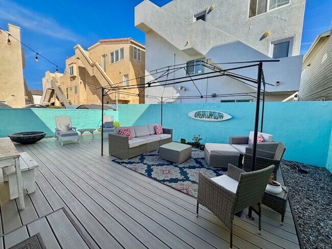 Building Photo - 3628 Ocean- MFR