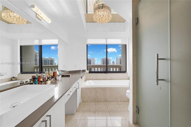 Building Photo - 1000 E Island Blvd