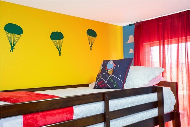 Building Photo - 3181 Tocoa Cir