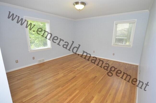 Building Photo - 2644 Harrington Dr