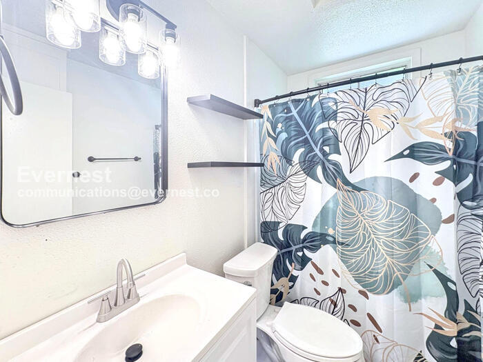 Building Photo - 2740 Teresa Dr