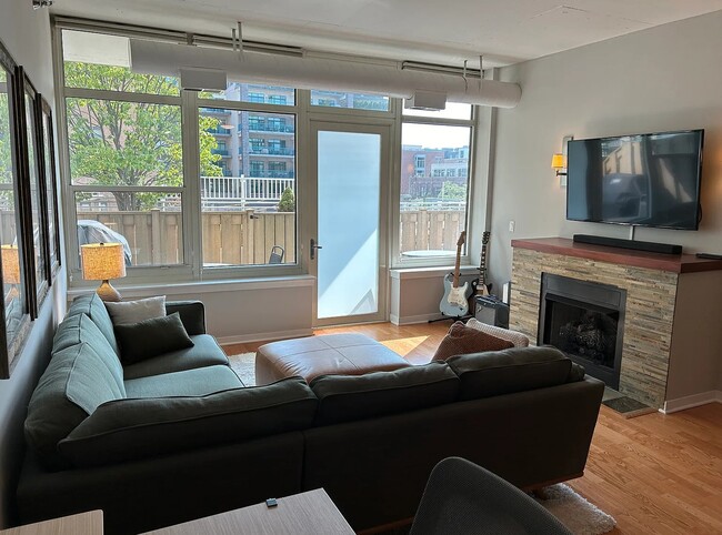 Building Photo - Premium Unit Available Now