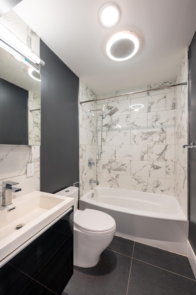 Building Photo - 309 Palisade Ave