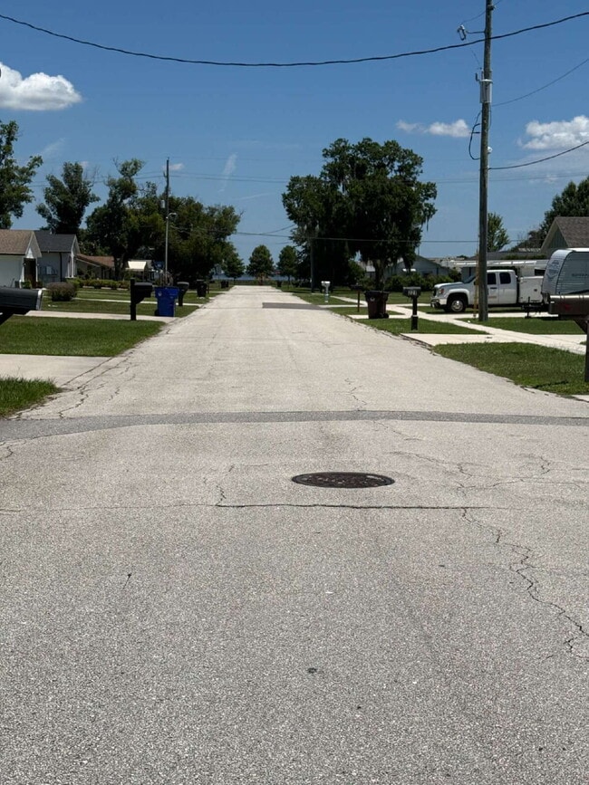 Building Photo - Beautiful and Spacious 3/2 with Separate Entrance 1/1 In-Law Suite, RV Parking
