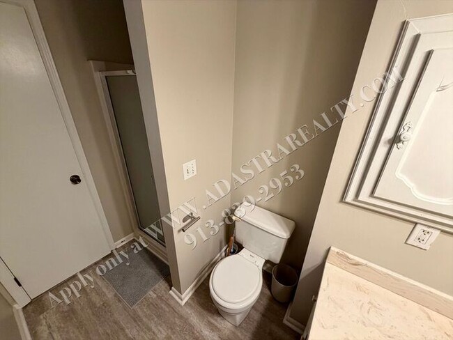 Building Photo - Beautiful Ranch Home in Park Hill School District-Available NOW!