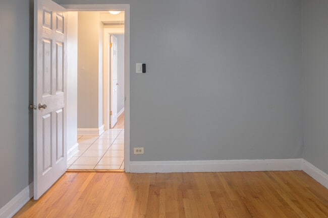 Building Photo - 5445 W 64th St