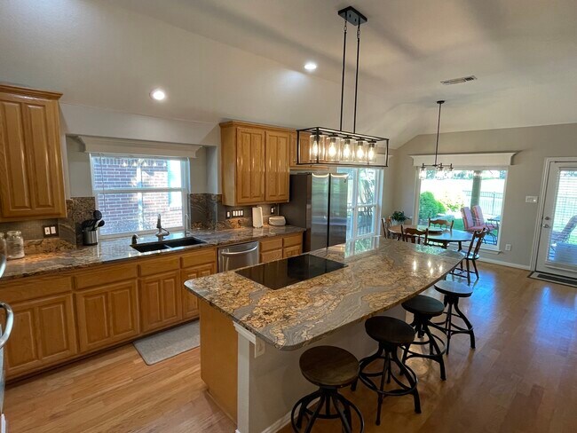 Building Photo - 3655 Stone Creek Pkwy