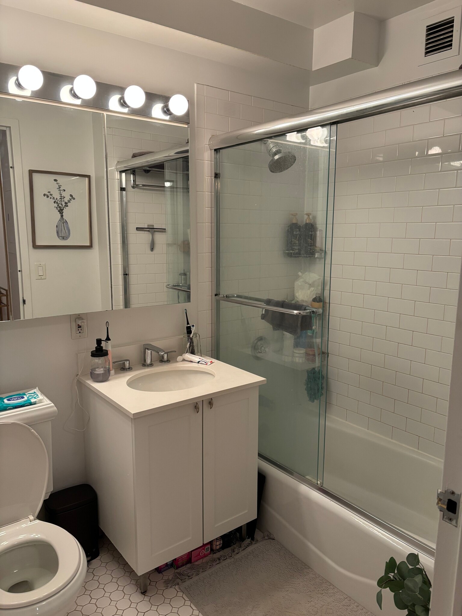 Building Photo - 290 8th Ave