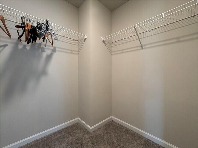 Building Photo - 6085 Bay Pt Cv