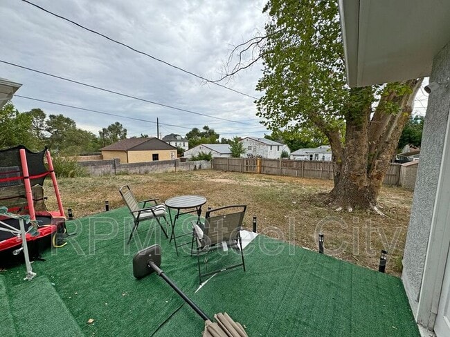 Building Photo - 2524 7th Ave