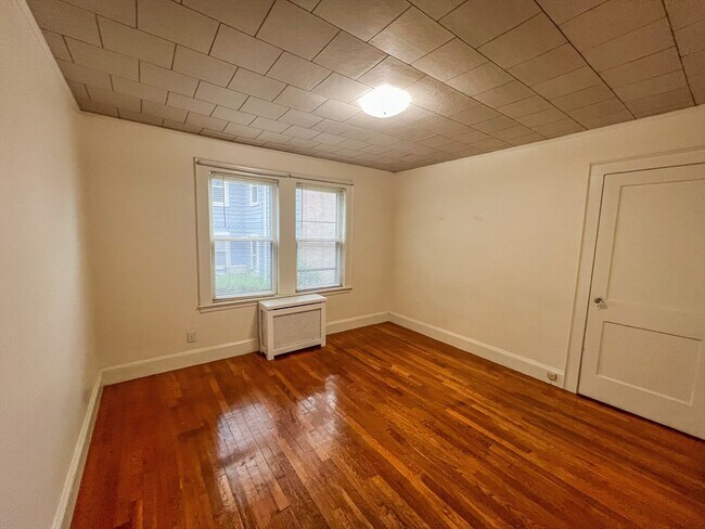 Building Photo - 52 Edgecliff Rd