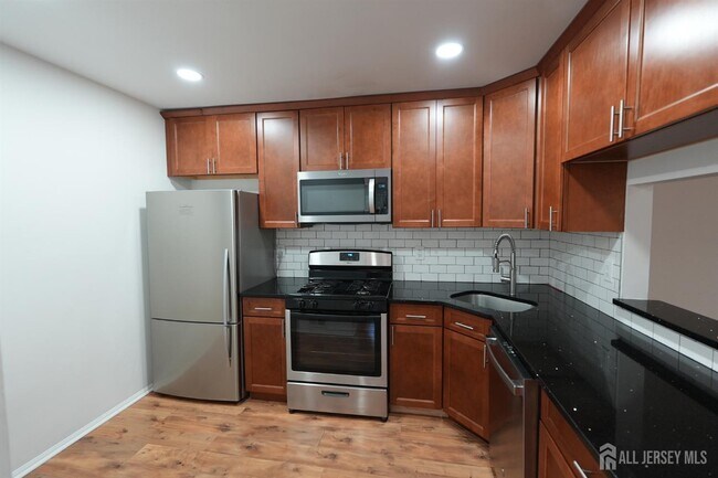 Building Photo - 41 Morgan Pl