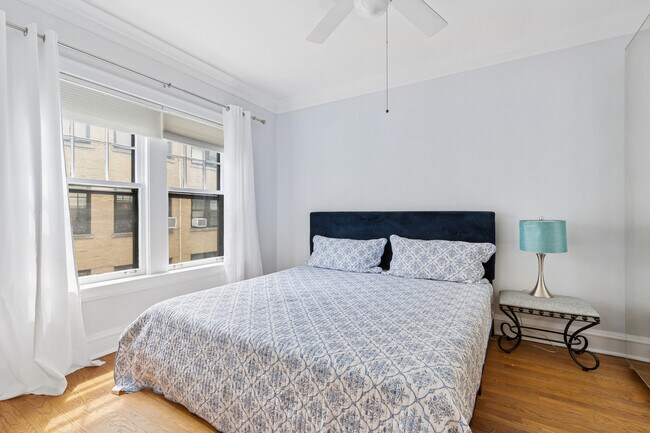 Building Photo - 832 Michigan Ave