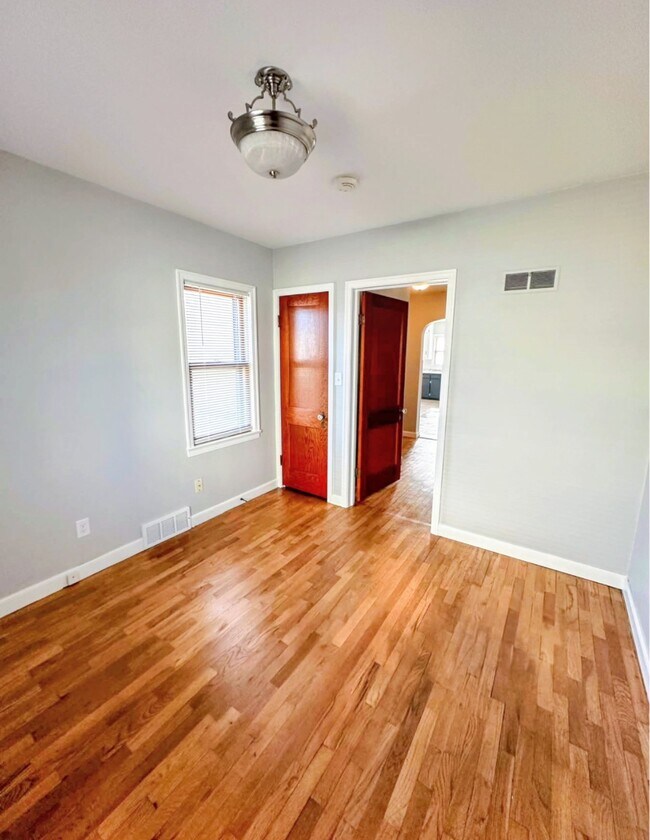 Building Photo - 2119 14th St S