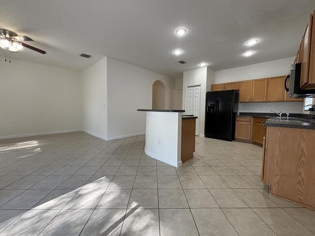 Building Photo - 10245 Cypress Trail Dr