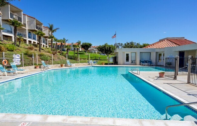 Building Photo - Coastal Living Awaits in this Ocean View C...