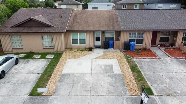 Primary Photo - 1715 Oak Branch Ct