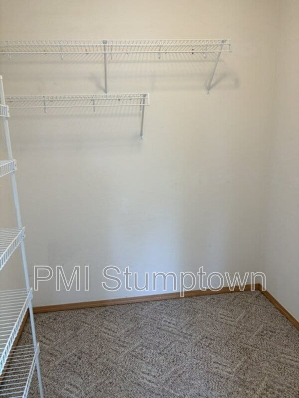 Building Photo - 14375 SE Oregon Trail Dr