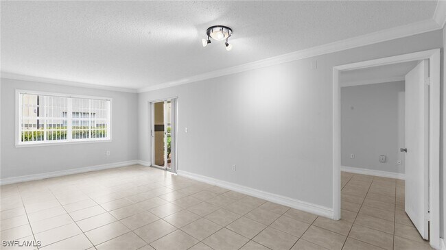 Building Photo - 3421 Winkler Ave