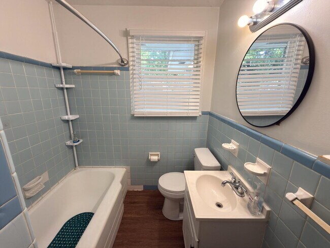 Building Photo - Updated 3BR Home Near USC + Solar Savings