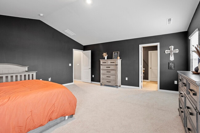 Building Photo - 68 Black Crk Dr