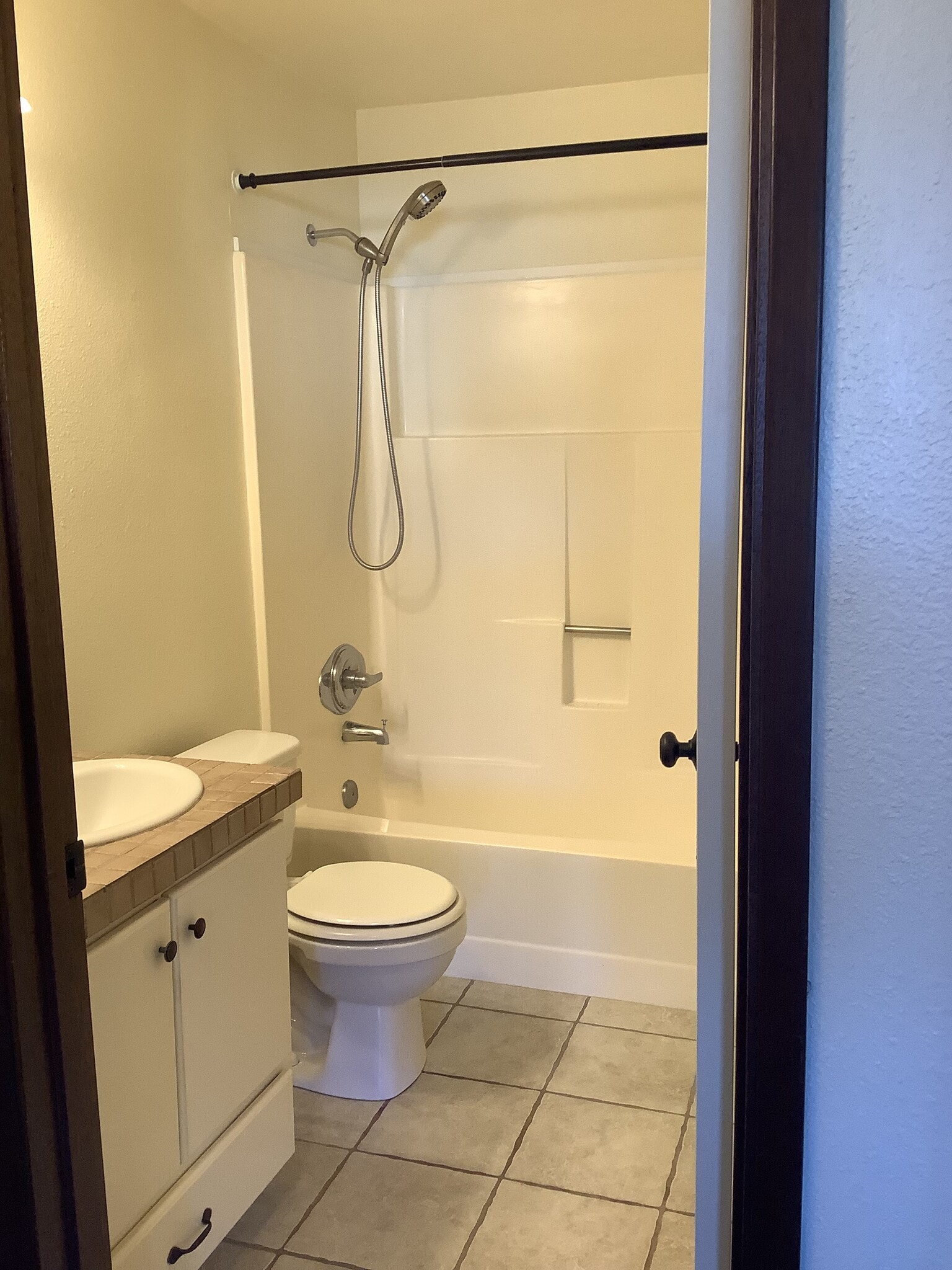 Building Photo - 214 S French Ave