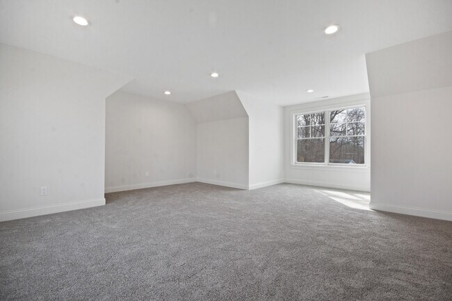 Building Photo - N2692 Forest Dr