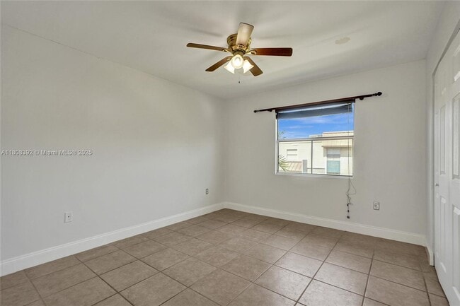 Building Photo - 4600 SW 67th Ave