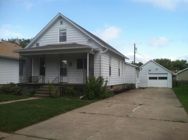 Building Photo - 1248 E 6th St
