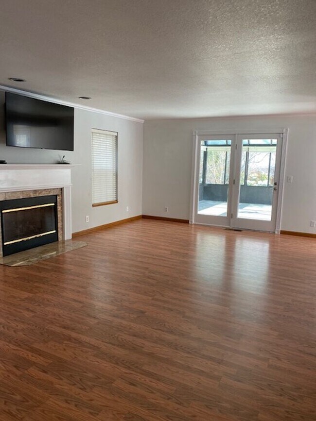 Building Photo - 3665 Cashill Blvd