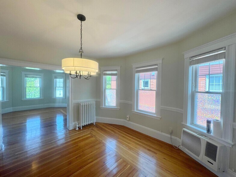 Building Photo - 86 Morrison Ave