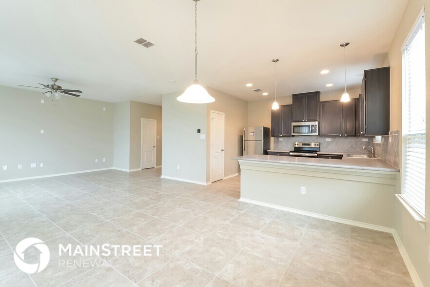 Building Photo - 2115 Sundrop Bay
