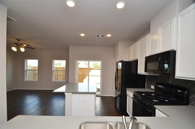 Building Photo - 3210 Harmony Creek Ln