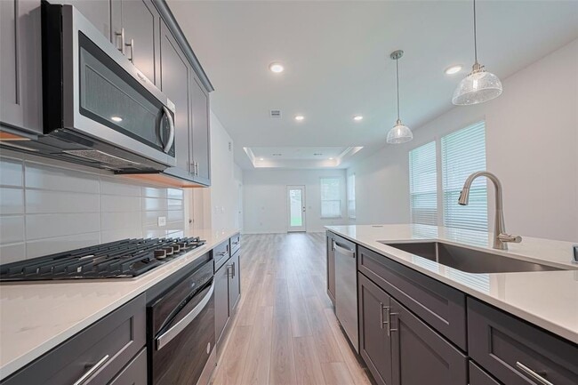 Building Photo - 20914 Cianna Crescent Trl