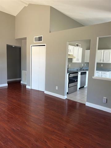 Building Photo - 2101 Pennington Dr