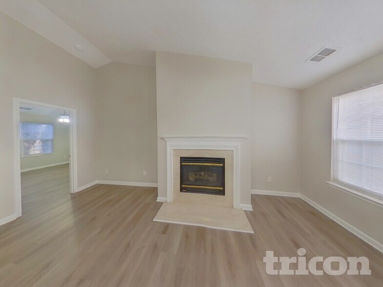 Building Photo - 9728 Avensong Crossing Dr