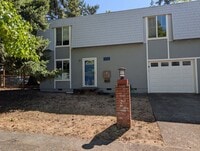 Building Photo - 3 Bedroom, 2.5 Bathroom 2-Story Duplex Wit...