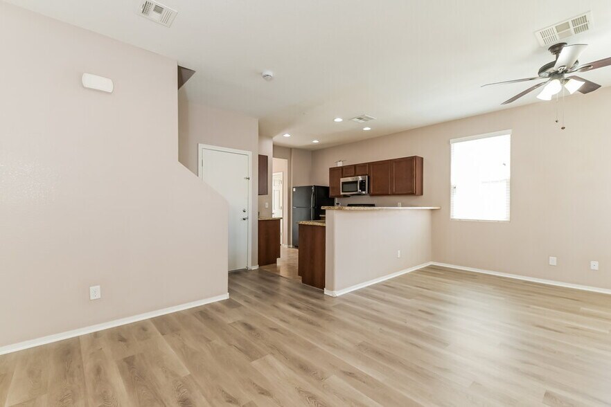 Building Photo - 967 Wembly Hills Pl