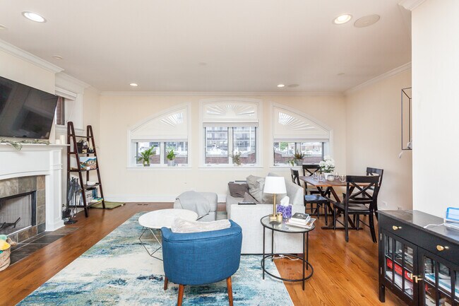 Building Photo - 2708 N Lehmann Ct