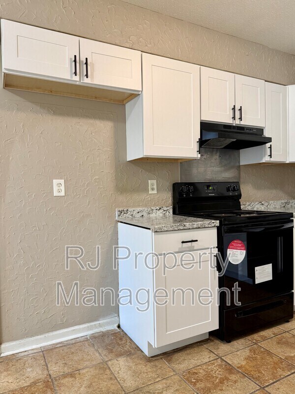 Building Photo - 5368 Scottsdale Ave