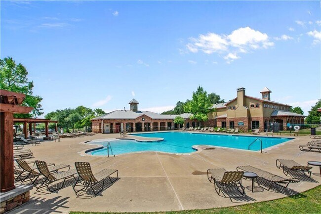 Building Photo - 757 Bent Wood Pl