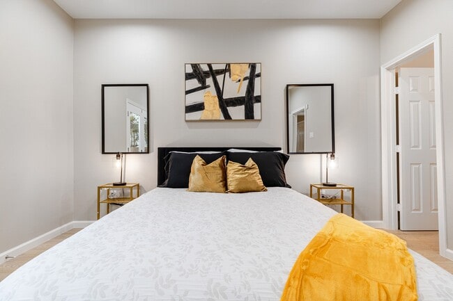 Building Photo - 4661 Clover St