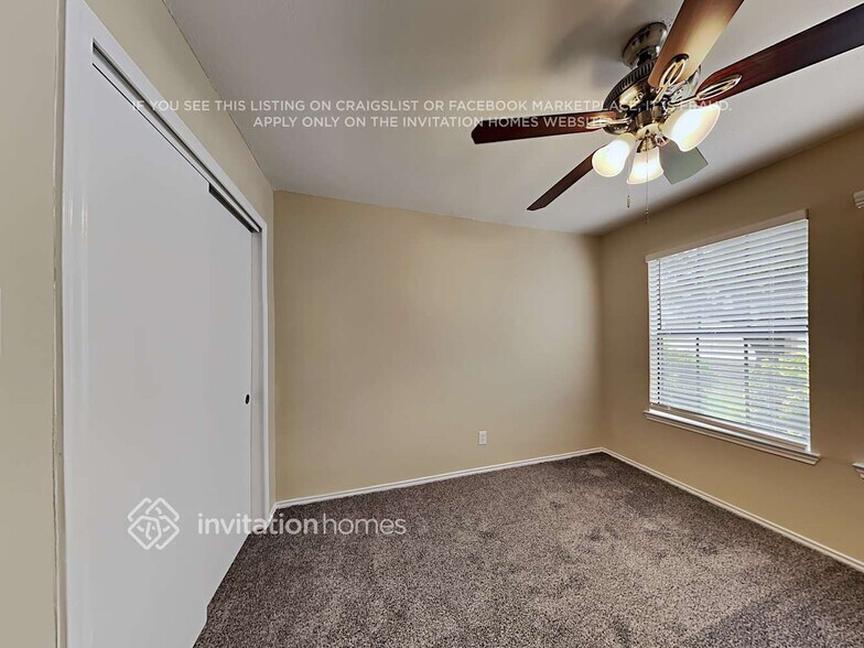 Building Photo - 927 Sylvan Creek Dr