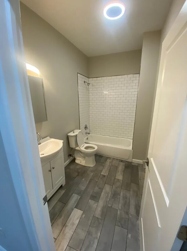 Building Photo - 1470 N 52nd St