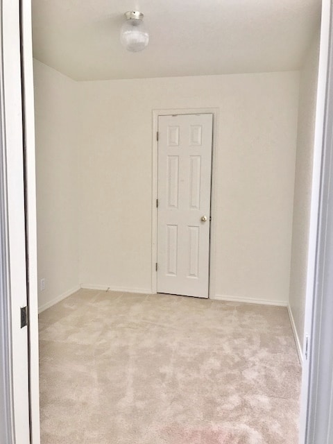 Building Photo - Spacious Brick Home! Zia School District!