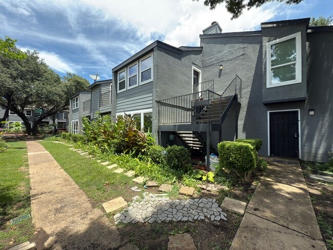 Primary Photo - Charming 1 Bedroom Unit in Dallas!